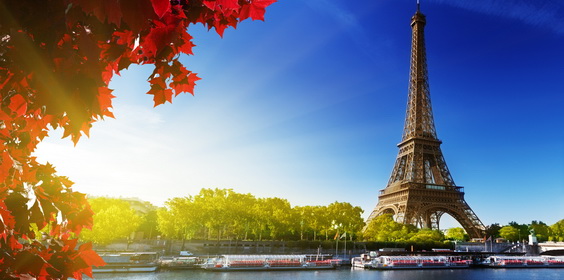 jezyk francuski pod wieżą Eiffel